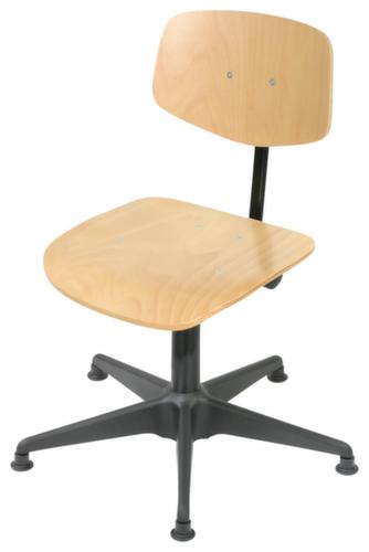 Werkstoel met in hoogte verstelbare rugleuning