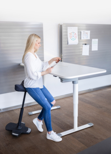 Topstar Stahulp Sitness Work High Falcon met standvoet met kantelrand, zithoogte 570 - 850 mm, zitting zwart