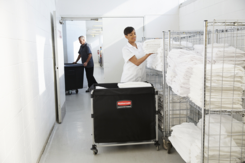 Rubbermaid In-/uitklapbare wasgoedwagen X-Cart