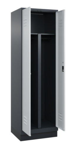 C+P Locker met zitbank Classic Plus voor scheiding van kleding, vakbreedte 300 mm