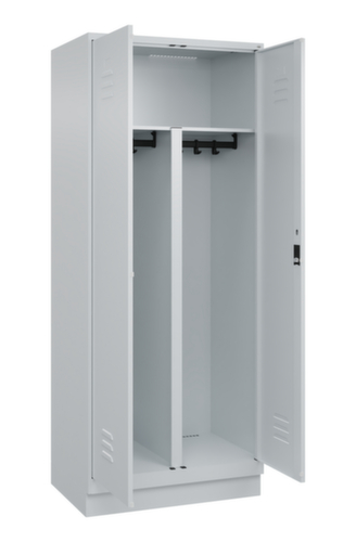 C+P Locker met zitbank Classic Plus voor scheiding van kleding, vakbreedte 400 mm