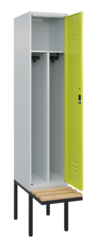 C+P Locker met zitbank Classic Plus voor scheiding van kleding, vakbreedte 400 mm