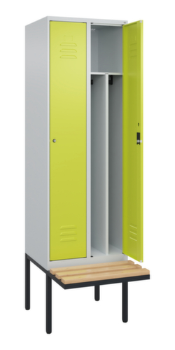 C+P Locker met zitbank Classic Plus voor scheiding van kleding, vakbreedte 300 mm
