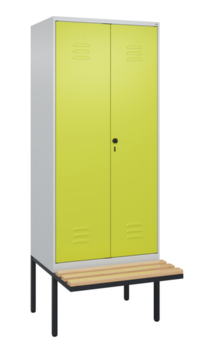 C+P Locker met zitbank Classic Plus voor scheiding van kleding, vakbreedte 400 mm