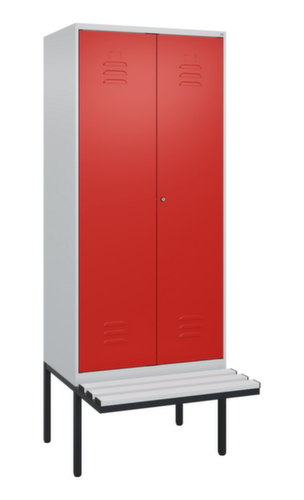 C+P Locker met zitbank Classic Plus voor scheiding van kleding, vakbreedte 400 mm