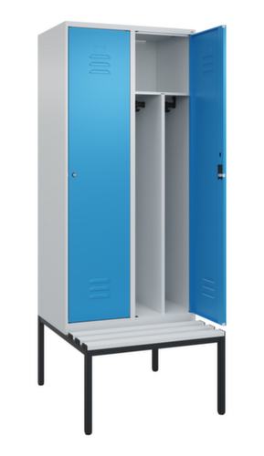 C+P Locker met zitbank Classic Plus voor scheiding van kleding, vakbreedte 400 mm