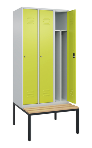 C+P Locker met zitbank Classic Plus voor scheiding van kleding, vakbreedte 300 mm