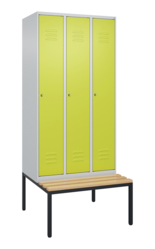 C+P Locker met zitbank Classic Plus voor scheiding van kleding, vakbreedte 300 mm