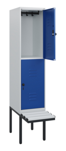 C+P dubbeldekse locker Classic Plus met bank, vakbreedte 400 mm