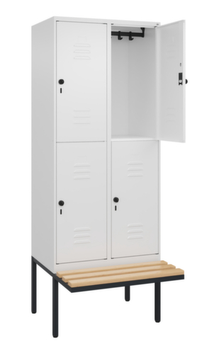C+P dubbeldekse locker Classic Plus met bank, vakbreedte 400 mm