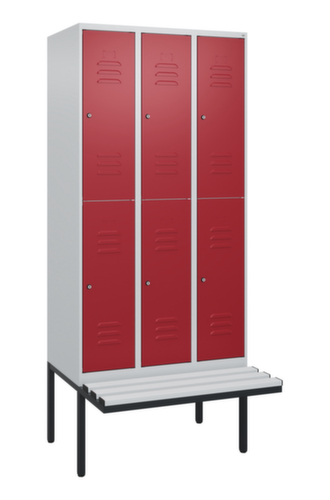 C+P dubbeldekse locker Classic Plus met bank, vakbreedte 300 mm