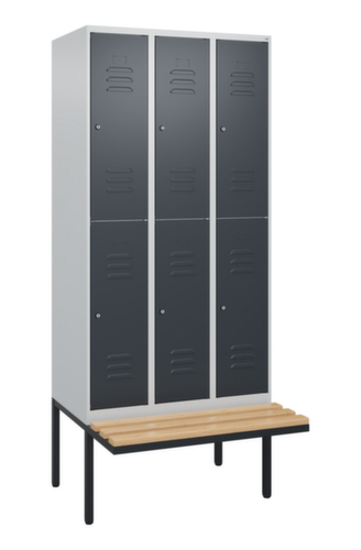 C+P dubbeldekse locker Classic Plus met bank, vakbreedte 300 mm
