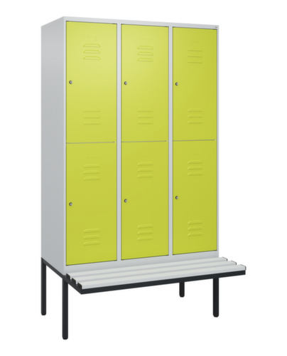 C+P dubbeldekse locker Classic Plus met bank, vakbreedte 400 mm
