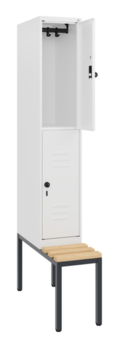 C+P dubbeldekse locker Classic Plus met bank, vakbreedte 300 mm