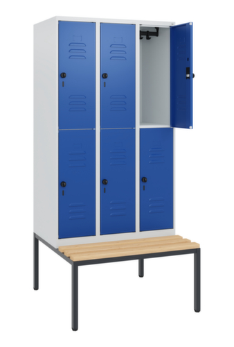C+P dubbeldekse locker Classic Plus met bank, vakbreedte 300 mm