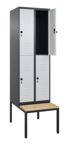 C+P dubbeldekse locker Classic Plus met bank, vakbreedte 300 mm