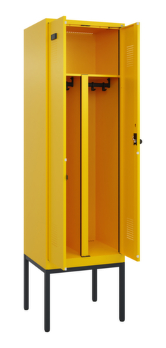 C+P Locker met zitbank Evolo PLUS voor scheiding van kleding, vakbreedte 300 mm