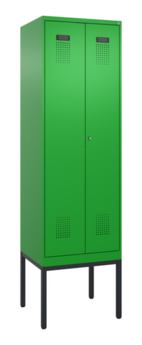 C+P Locker met zitbank Evolo PLUS voor scheiding van kleding, vakbreedte 300 mm