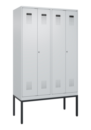 C+P Locker met zitbank Evolo PLUS voor scheiding van kleding, vakbreedte 300 mm