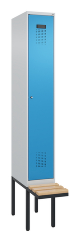 C+P locker voor scheiding van kleding Evolo PLUS met bank, vakbreedte 300 mm