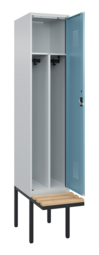 C+P locker voor scheiding van kleding Evolo PLUS met bank, vakbreedte 400 mm