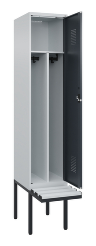 C+P locker voor scheiding van kleding Evolo PLUS met bank, vakbreedte 400 mm