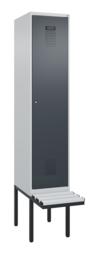 C+P locker voor scheiding van kleding Evolo PLUS met bank, vakbreedte 400 mm
