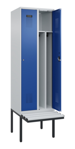 C+P locker voor scheiding van kleding Evolo PLUS met bank, vakbreedte 300 mm