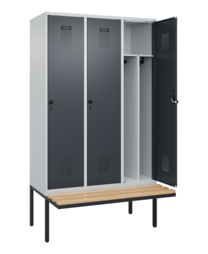 C+P locker voor scheiding van kleding Evolo PLUS met bank, vakbreedte 400 mm