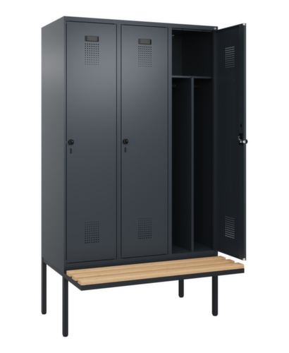 C+P locker voor scheiding van kleding Evolo PLUS met bank, vakbreedte 400 mm