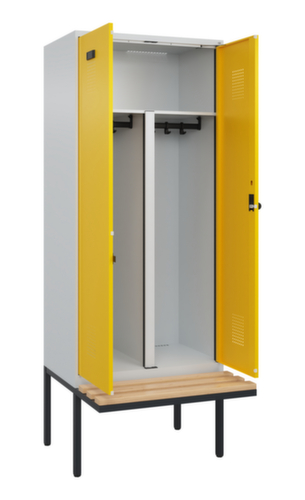 C+P PBM-locker Evolo PLUS voor het gescheiden opbergen van kleding met bank, vakbreedte 400 mm