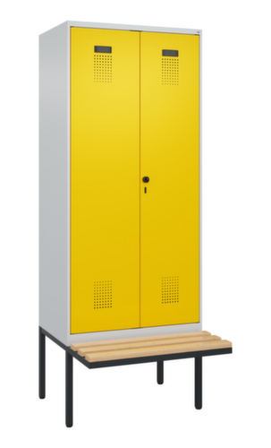 C+P PBM-locker Evolo PLUS voor het gescheiden opbergen van kleding met bank, vakbreedte 400 mm