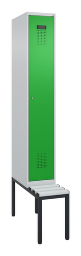 C+P locker voor scheiding van kleding Evolo PLUS met bank, vakbreedte 300 mm