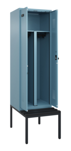 C+P PBM-locker Evolo PLUS voor het gescheiden opbergen van kleding met bank, vakbreedte 300 mm
