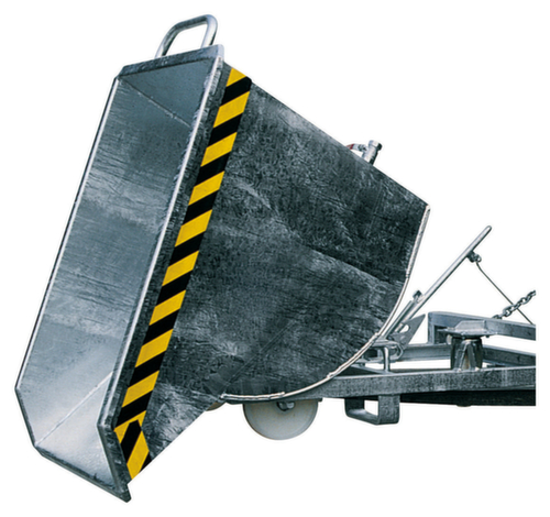 Kiepbak voor spaanders met terugzwenkmechanisme