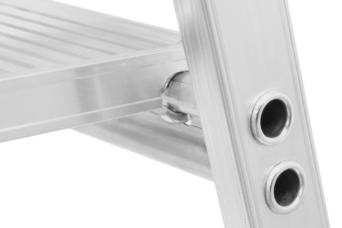 Hymer trapladder 8026 met platform, 4 sporten met antislipprofiel