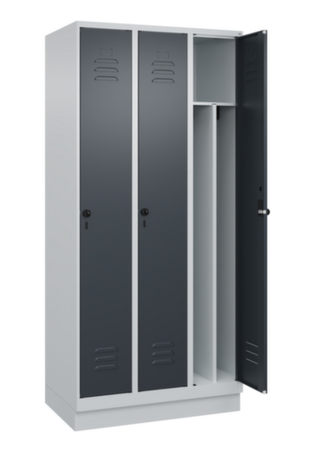 C+P Locker Classic Plus voor scheiding van kleding, vakbreedte 300 mm