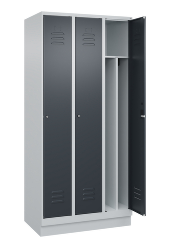 C+P Locker Classic Plus voor scheiding van kleding, vakbreedte 300 mm