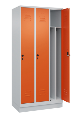 C+P Locker Classic Plus voor scheiding van kleding, vakbreedte 300 mm