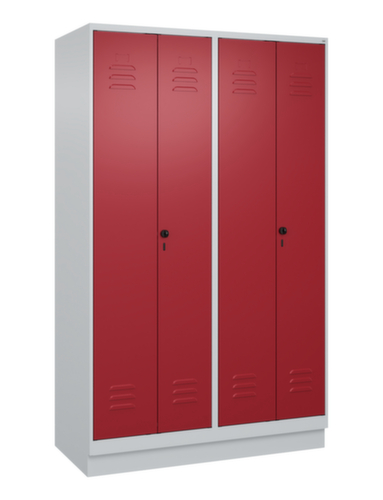 C+P Locker met zitbank Classic Plus voor scheiding van kleding, vakbreedte 300 mm