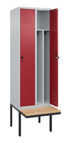 C+P Locker met zitbank Classic Plus voor scheiding van kleding, vakbreedte 300 mm