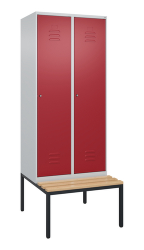 C+P Locker met zitbank Classic Plus voor scheiding van kleding, vakbreedte 400 mm