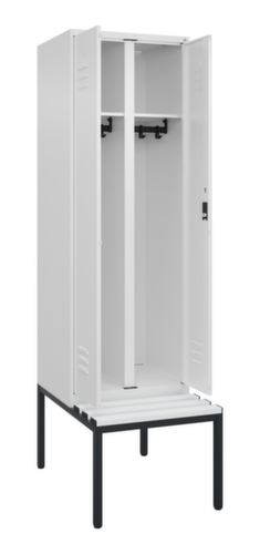 C+P Locker met zitbank Classic Plus voor scheiding van kleding, vakbreedte 300 mm