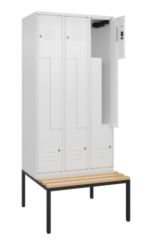 C+P Z-locker Classic Plus met ondergebouwde bank, vakbreedte 300 mm