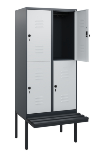 C+P dubbeldekse locker Classic Plus met bank, vakbreedte 400 mm