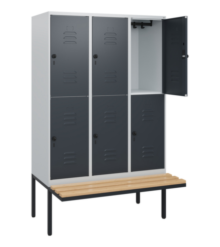 C+P dubbeldekse locker Classic Plus met bank, vakbreedte 400 mm