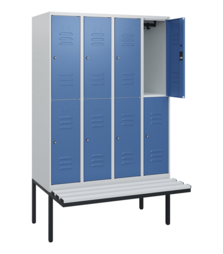 C+P dubbeldekse locker Classic Plus met bank, vakbreedte 300 mm
