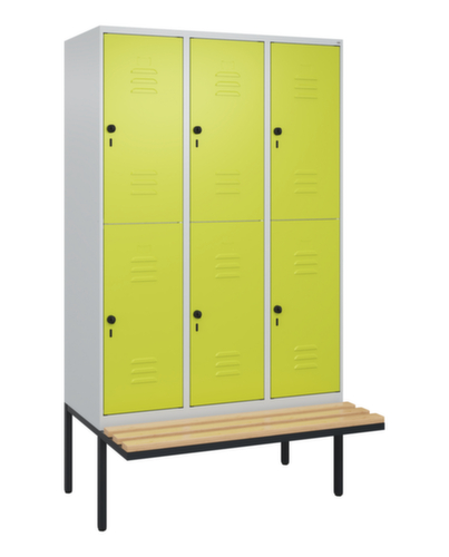 C+P dubbeldekse locker Classic Plus met bank, vakbreedte 400 mm