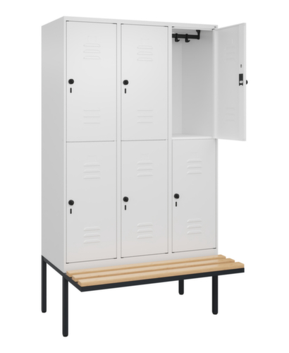 C+P dubbeldekse locker Classic Plus met bank, vakbreedte 400 mm