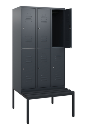 C+P dubbeldekse locker Classic Plus met bank, vakbreedte 300 mm